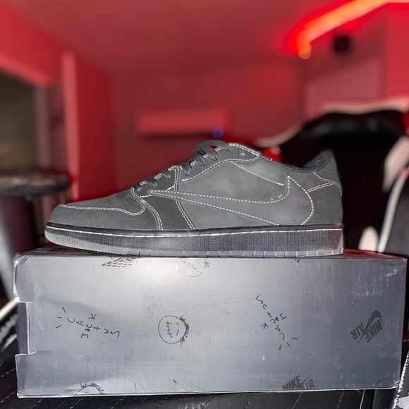Travis Scott Jordan 1 Low Black Phantoms - Picture 2 of 2